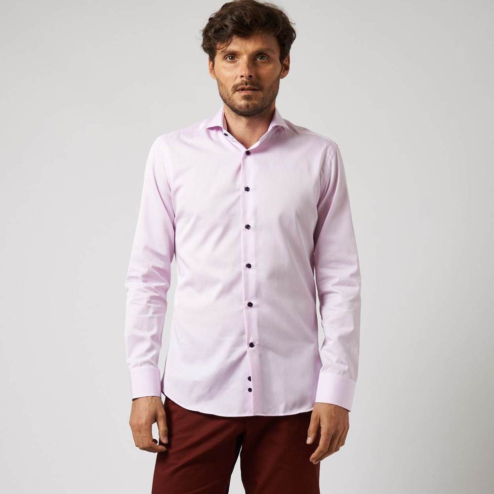 Een roze overhemd voor de man: zo combineer je het!